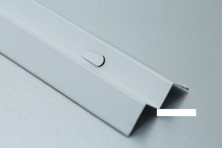 W Angle with tab